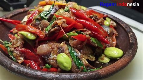 Dikutip dari cookpad, berikut correcto.id rangkumkan untuk anda. Resep Sambal Suwir Ikan Peda Pedas - YouTube