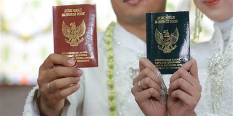 Gambar Buku Nikah Istri - Anda bisa menyimpan gambar ini ke pc atau