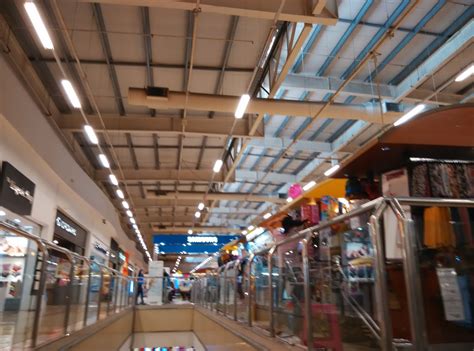 The first shops opened was two storey shop lots. Our Journey : Johor Johor Bahru - Jusco Taman Universiti ...
