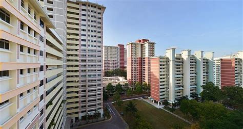 Useful information for when you are buying, selling, renting an hdb flat, or are living in one and would like to make the most of it. Hdb : Hdb Resale Volume Dips To 30 Year Low But Prices ...