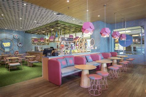 Memberikan solusi anda dengan desain menarik, berkualitas dan harga terjangkau. 11 Desain Interior Cafe Inspiratif di Indonesia ...