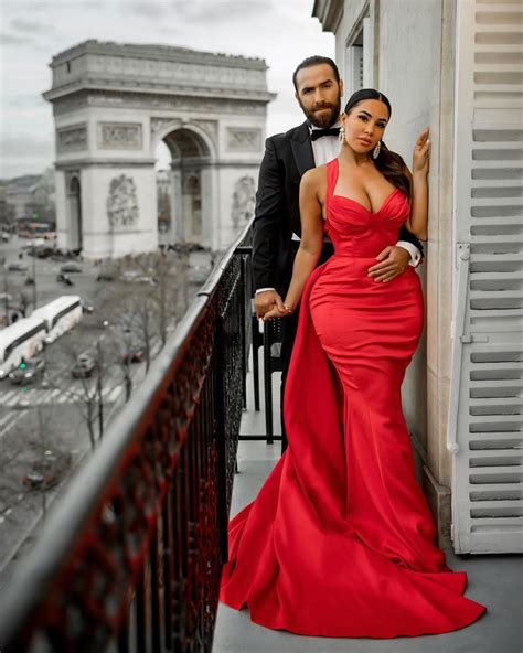 Elle est en pleine réflexion ! Épinglé sur COUPLES