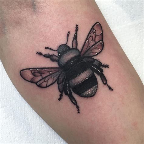 21 Bumble Bee Tattoo Designs Ideas Design Trends Premium Psd
