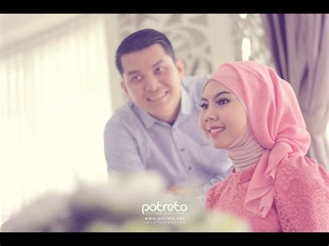 Foto prewedding jogja hallo good people, lagi sibuk persiapan pernikahan? PEMOTRETAN FOTO PRE WEDDING HIJAB CANTIK & JILBAB ANGGUN SURABAYA SIDOARJO - YouTube
