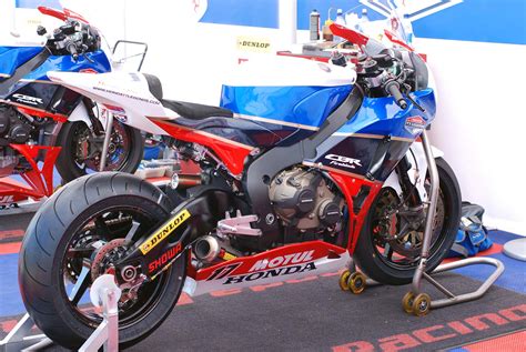John mcguinness interview tt star john mcguinness recently received an mbe (member of the british empire) in the queen's new. Up-Close with McGuinness's Honda TT Legends CBR1000RR ...