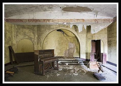 Piano Piano Abandoned Houses Abandoned Buildings