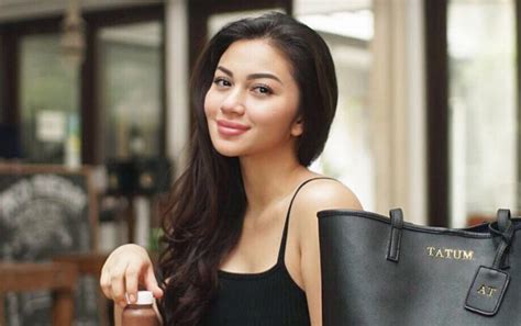 Mantan kekasih ariel tatum itu telah resmi menikah dengan sang pujaan hati, shabrina ayu. Ariel Tatum Ceritakan Pengalaman Horor Di Sebuah Mall ...