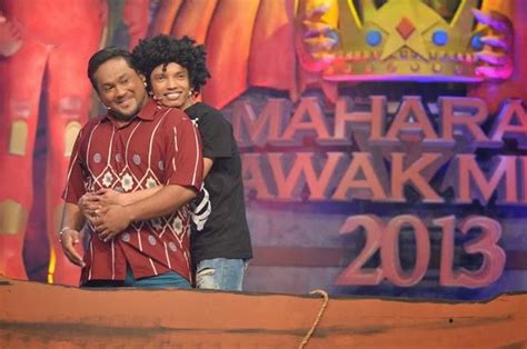 Maharaja lawak mega 2013 minggu pertama bagi kumpulan sepahtu yang diwakili oleh jep, shuib dan juga ahli kumpulan baru iaitu rahim.mereka membuat lawak berkaitan mesyuarat ahli jawatankuasa kampung.lawak yang dilakukan oleh sepahtu memang sangat kelakar.nora danish memberikan 4 bintang daia kepada sepahtu yang berjaya membuatkan semua penonton ketawa. Buasir Otak: Segmen Maharaja Lawak Mega 2013 - Minggu 1