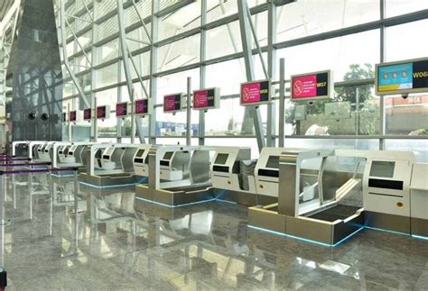 Beware of cheap business class. Bengaluru Airport Now Has 45-Second Check-In. Papa, Ab Don ...
