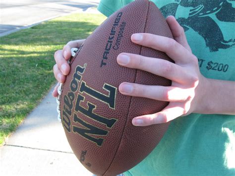 How to Throw a Football : 5 Steps (with Pictures  
