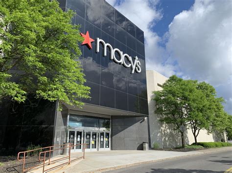 Macys Turns First Profit In Pandemic Still More Closings Coming What