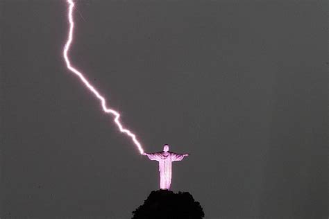 Lightning Strikes Christ Statue In Rio Chips Thumb Nbc News