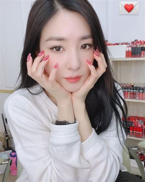 See The Gorgeous Updates From Snsd Tiffany Wonderful Generation