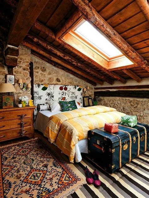 36 Lovely Attic Bedroom Ideas With Bohemian Style In 2020 Attic