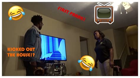 Broken Tv Prank On Mom I Got Kicked Out The House First Prank