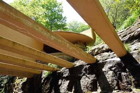 Fallingwater is a house designed by architect frank lloyd wright in 1935 in rural southwestern pennsylvania, 43 miles (69 km) southeast of. Fallingwater - ein Besuch in Frank Lloyd Wrights ...