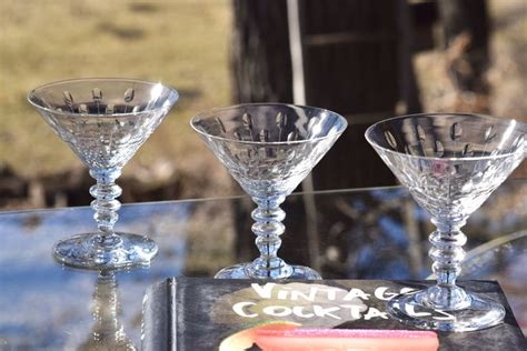 exquisite vintage etched crystal cocktail glasses set of 4 etsy crystal cocktail glasses