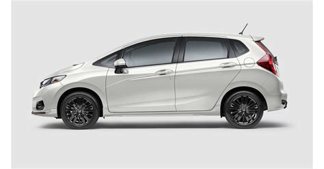 El Honda Fit 2018 cambia su aspecto: adopta una pose nueva con un