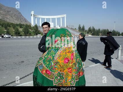 Monument To Earthquake Ashgabat Turkmenistan Stock Photo Alamy