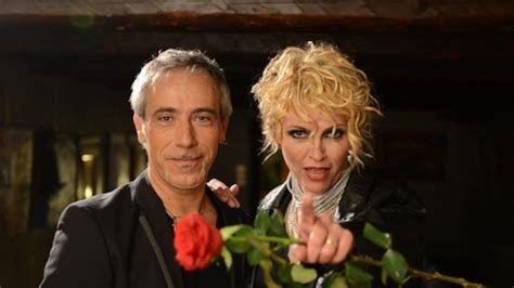 All'epoca i soldi sembravano non enrico ruggeri. Jalisse: età, altezza e figli. Tutto su Alessandra e Fabio ...