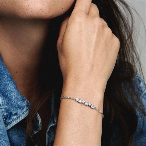 Sparkling Endless Hearts Chain Bracelet | Sterling silver | Pandora US