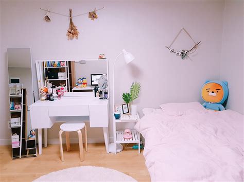 Aliexpress carries many decor home korean related products. Korean Bedroom Decor https://ift.tt/2SYb2Is in 2020 | Bedroom interior, Room decor, Room