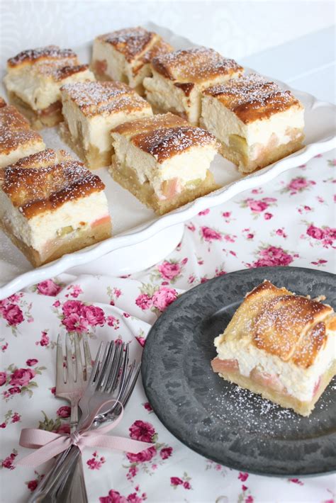 Die masse auf den keksboden geben und mindestens 5 stunden kühl stellen. Rhabarberkuchen mit Quark | tezukuri baking ...