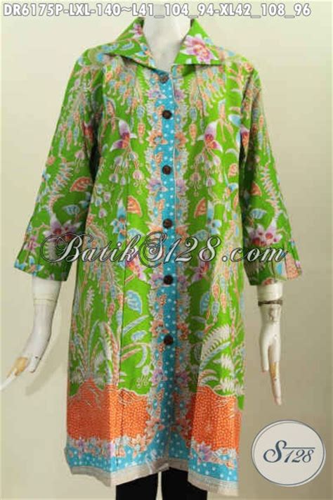 Batik modern menyesuaikan segara proses pengerjaan dengan perkembangan zaman. Juragan Batik Solo Asli, Sedia Dress Kerah Kotak Hijau Motif Unik Proses Printing Desain Kerah ...