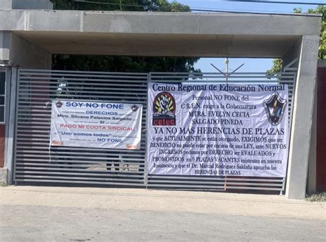 Paran Labores Trabajadores Administrativos Del CREN De Iguala Los Excluyen De La