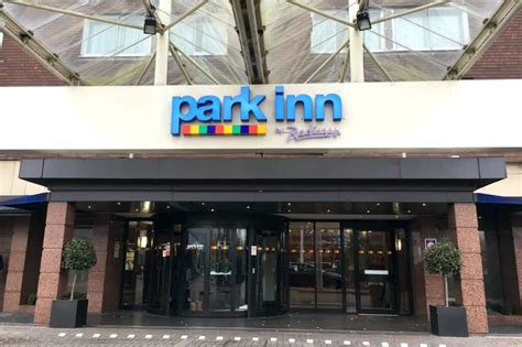 Located less than 5 minutes from london heathrow airport, and not far from windsor castle, legoland, ascot and other london attractions, this park inn by radisson hotel is rooms enjoy a restful night's sleep just minutes from london heathrow airport (lhr) in one of the hotel's 895 rooms. Staying in the south at Park Inn by Radisson London ...