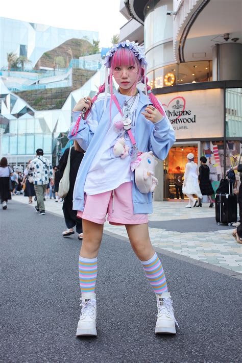 Street Style In Tokyo Harajuku Is Like A Fashion Gallery With A Free