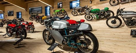 In dem motorradmuseum sind auf 3000 quadratmetern rund 230 klassische. Top Mountain Crosspoint Motorradmuseum - Motorrad News