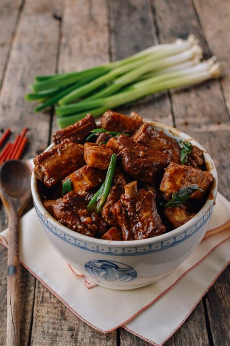 But if you go slightly over, no one's going to notice with this outrageously delicious honey garlic sauce! BRAISED PORK RIBS AND TARO STEW | KeepRecipes: Your Universal Recipe Box