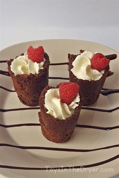 Now this is our kind of shot. Edible Brownie Shot Glass Dessert - ToysInTheDryer.com | Shot glass desserts, Desserts, Edible