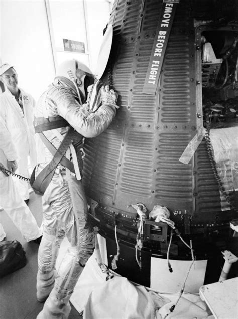 Behind The Scenes Of The First Crewed American Spaceflight With Images