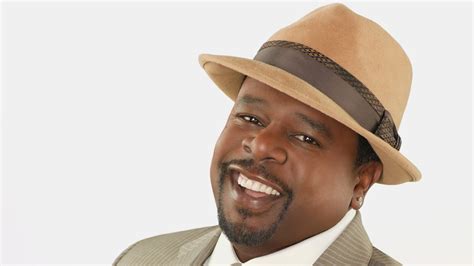Cedric The Entertainer Joins Cbs Pilot Welcome To The Neighborhood