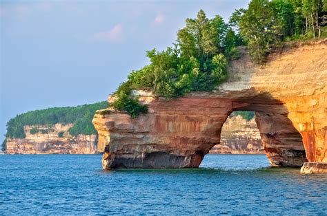 Lovers Leap At Pictured Rocks National Lakeshore Michigan 2048 X 1360