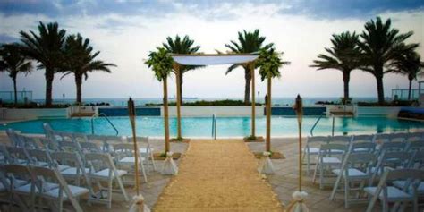 This beautiful designers wedding villa features elegant tropical chic interiors & exteriors, mesmerizing ocean views & more importantly; Hilton Fort Lauderdale Beach Resort Weddings | Get Prices ...