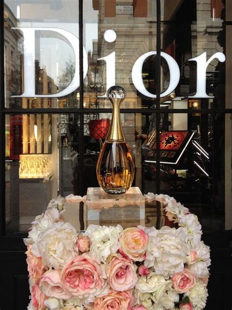 Event Concept The Event Blog Dior Celebrates Mother’s Day With A Stunning Installation By