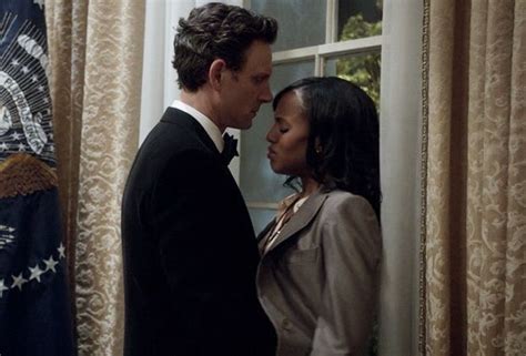 Scandal Pilot 15 Major Moments To Remember Olivia And Fitz Romantic Kiss  Scandal
