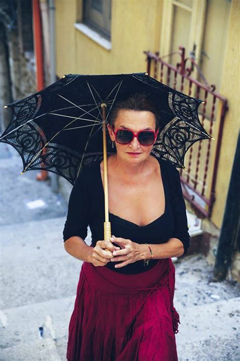 Česká herečka eva holubová bola hosťom relácie servera seznamzpravy.cz v centru. GALERIE: Eva Holubová o svých dětech: Proč studují na tak ...