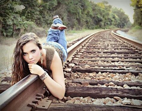 Pin By Samantha Russell On Grunge Photography Senior Pictures Railroad Photoshoot