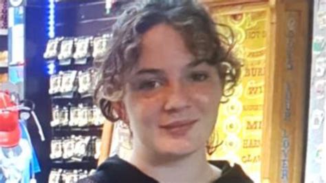 police appeal for public assistance to find tweed heads teen crystal walker 14 who has been