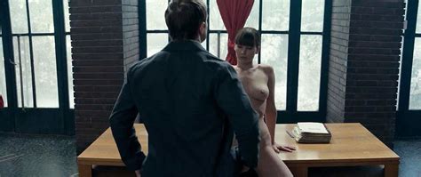 Jennifer Lawrence Nude Public Scene On Scandalplanetcom Xhamster