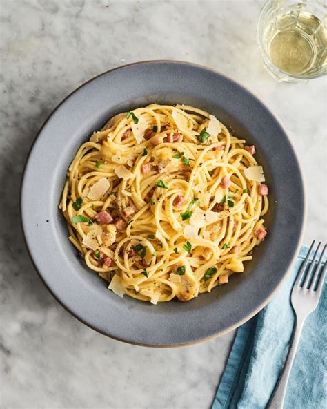 You Only Need 5 Ingredients For This Creamy Chicken Carbonara Recipe