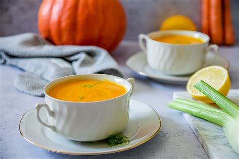 Karotten- Kürbis - Ingwer - Suppe mit Fenchel und Apfel