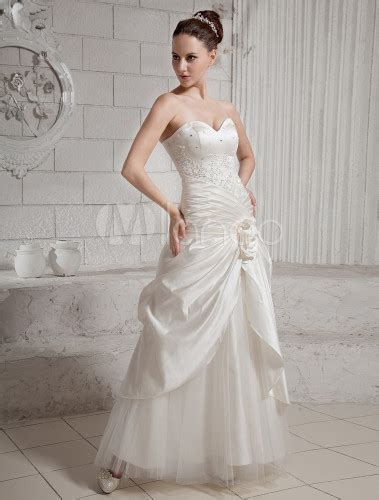 Ivory Strapless Sweetheart Flower Satin Net Wedding Dress