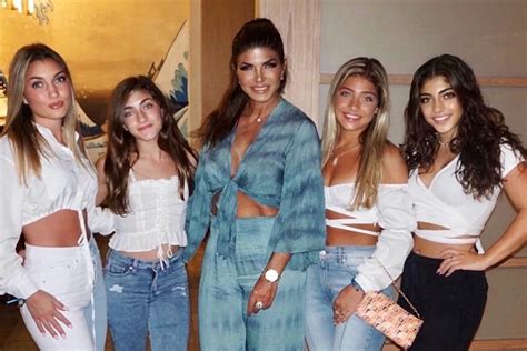 Teresa Giudice And Her Daughters Celebrated Mother’s Day In The Sweetest Way