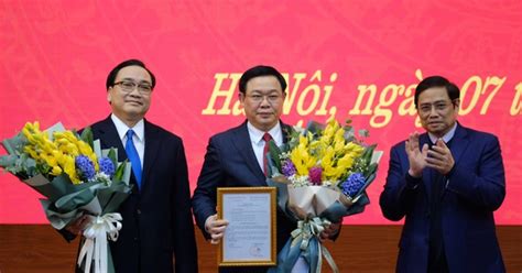Bình luận với bàn tròn thứ năm hôm 13/02/2020, pgs. Tân bí thư Thành ủy Hà Nội Vương Đình Huệ: Vinh dự lớn, trách nhiệm nặng nề - Tuổi Trẻ Online