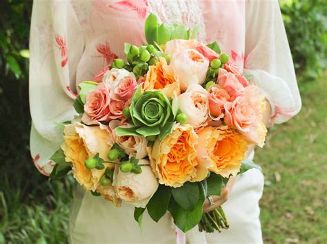 Make a Garden Rose Bouquet - Flower Magazine